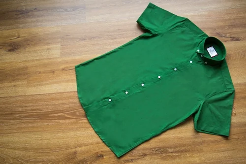 Solid Green Half Sleeve Men Casual Cotton Shirt