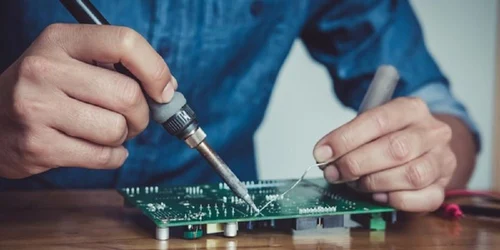 PCB Soldering Service