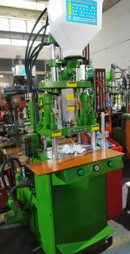 Plastic Injection Moulding Machine