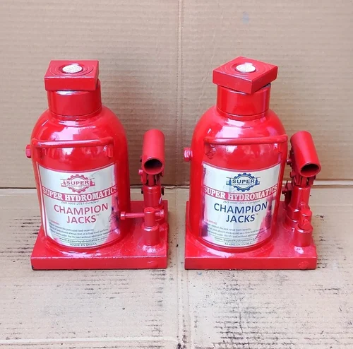 Champion Jacks Mild Steel 20 Ton Hydraulic Bottle Jack, For Heavy Duty Vehicle Lifting