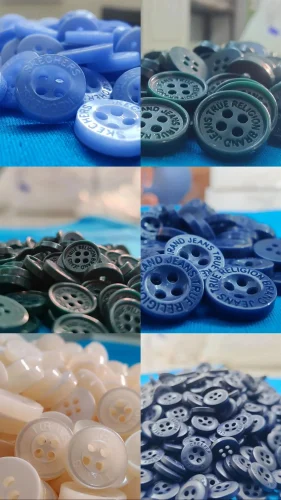 Round Branded garment buttons, Packaging Type: Packet