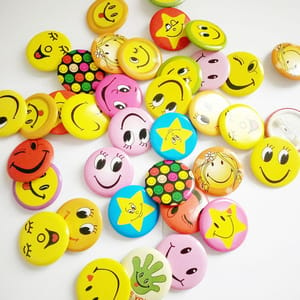 White Plastic Smile Badge, For Advertising, Size: 44 mm