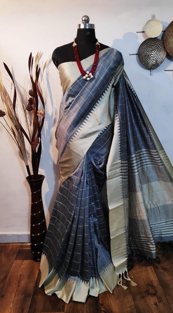 Ethnus Villa Festive Wear Raw Silk Weaving Saree With Temple Border And Checks, 6.3 M (with Blouse Piece)