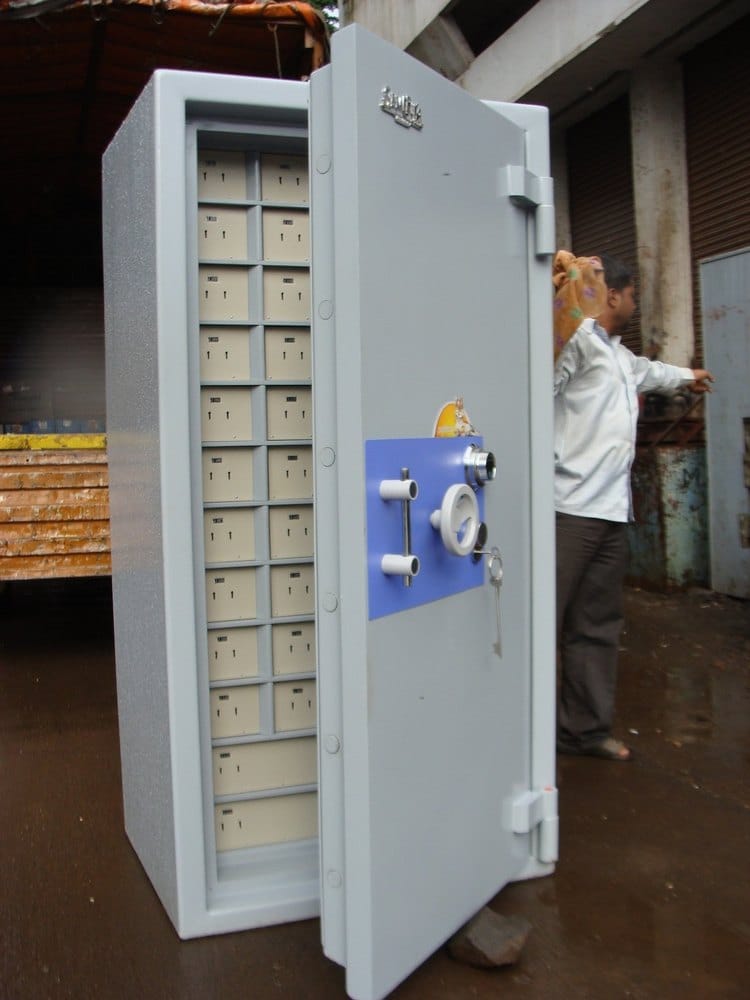 Samerika Paint Coated Safe Deposit Locker, For Bank