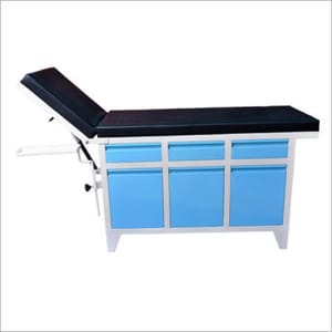 EXAMINATION TABLE/ EXAMINATION COUCH