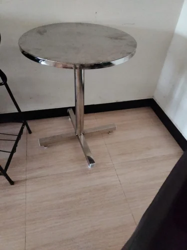 Round Cafeteria Table