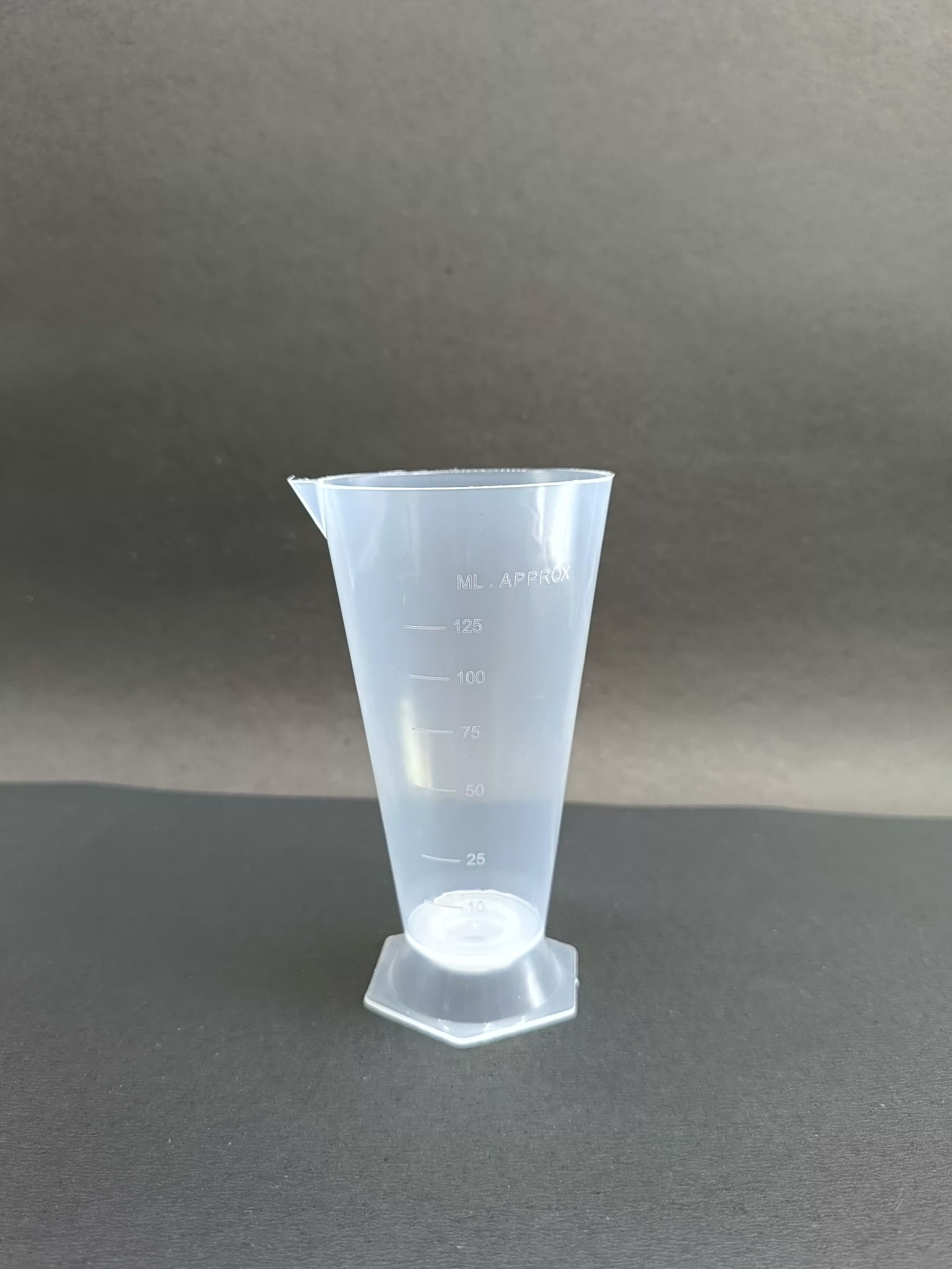 3G URINE DISPENCING CUP 125ML