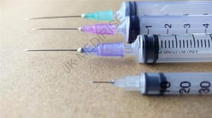 hypodermic single use syringes